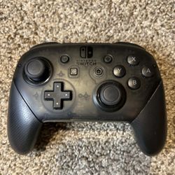 Nintendo Switch Pro Controller