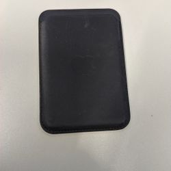 Apple wallet MagSafe