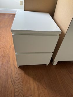 White 2-Drawer Nightstand