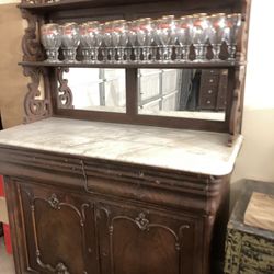 Early- Dry Bar With Mirrored Hutch top Plenty Of Storage $250 