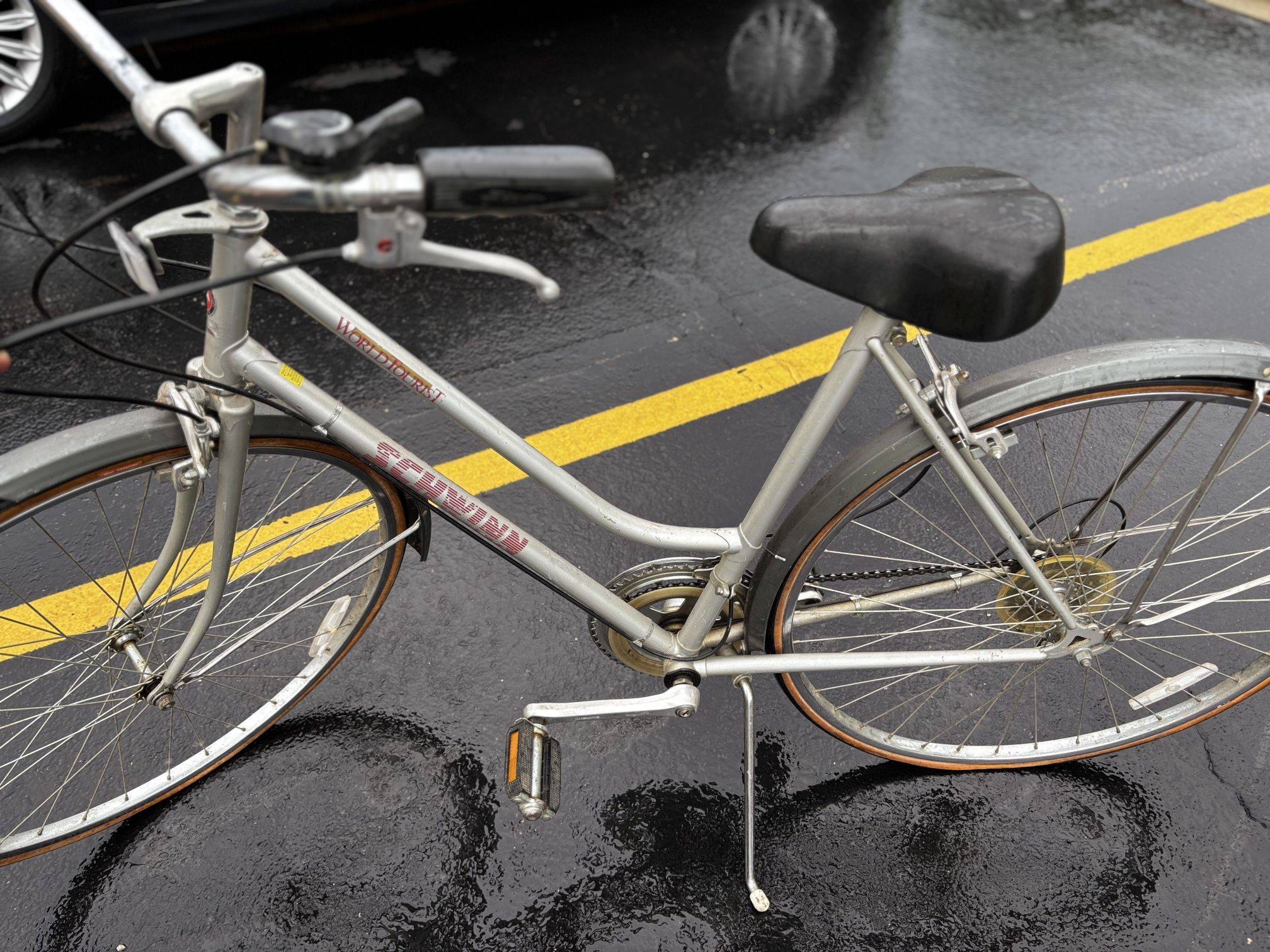 32” Schwinn World tours Bike