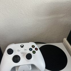 Xbox Series S Y Monitor Y Audífonos 