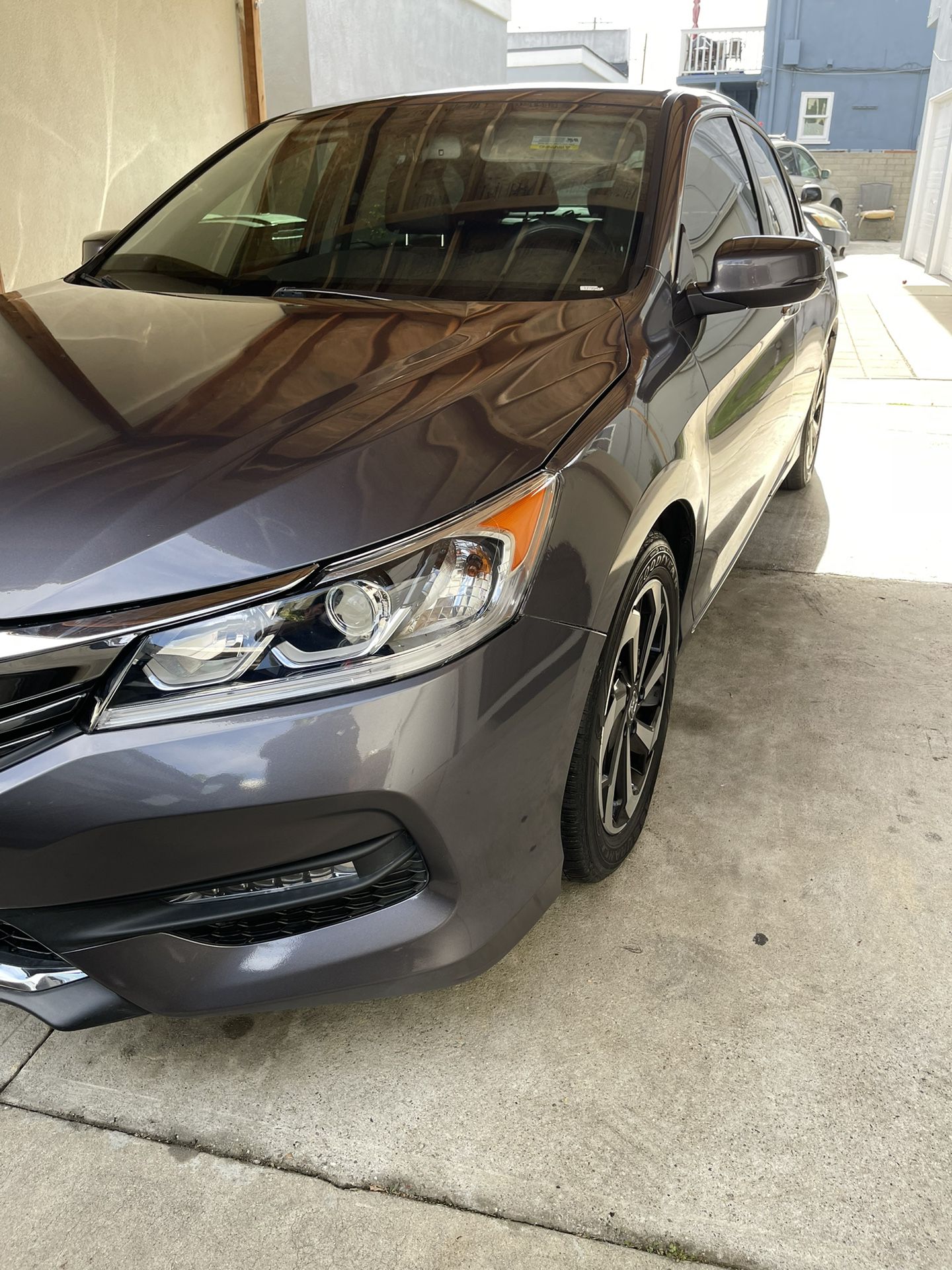 2017 Honda https://offerup.com/redirect/?o=QWNjb3JkLkxz. Salvage.Tittle  With. Low Miles 
