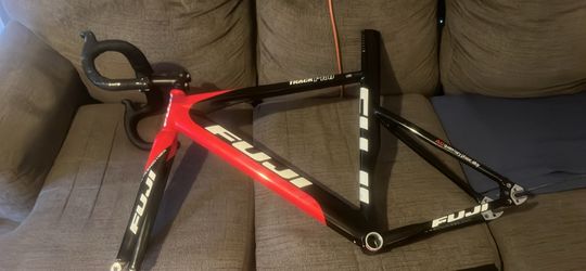 Fuji track pro with Korean carbon track bars