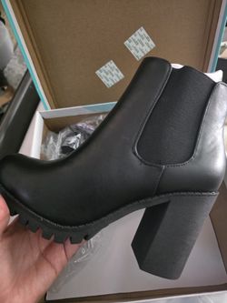 Soda Women's Boots 6.5 Shoes