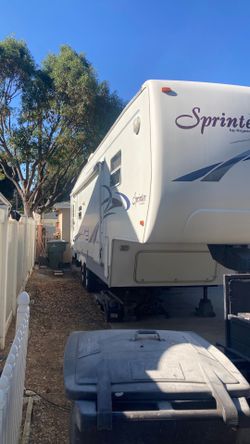 2004 5th Wheel Camper