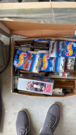 Hot wheels mint