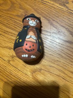 Witch cat figurine