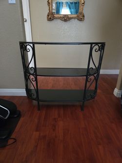 Living Wall Table