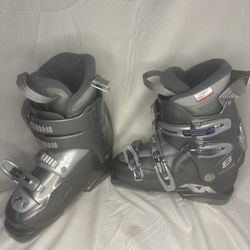 Women ski boots