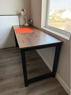 Long Desk