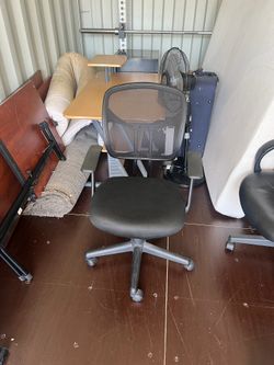 DESK CHAIR
