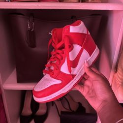 Air Jordan 1 Tokyo Bio Hacks, Nike Dunk Championship 