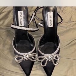 STEVE MADDEN BOW HEELS