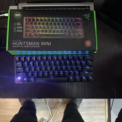 Razer Huntsman V2Mini 60% Esports Gaming Keyboard: Analog Optical Switches - Razer Snap Tap - Rapid Trigger - Adjustable Actuation - Dual-Purpose