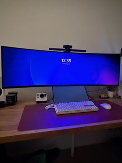 Samsung Odyssey 49 QD-OLED Curved Gaming Monitor (OLED)