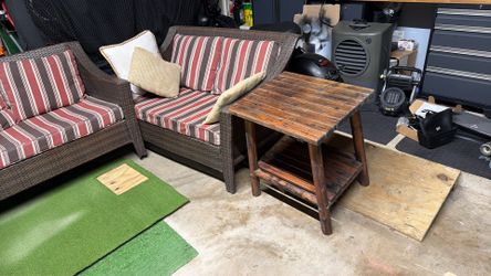 Two pc. love seats -patio furniture + table very good shape $1000