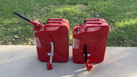 Wavian 5 Gallon 20L NATO Steel Jerry Gas Cans, Pair, 1 Unused, Extra Flexible Spout