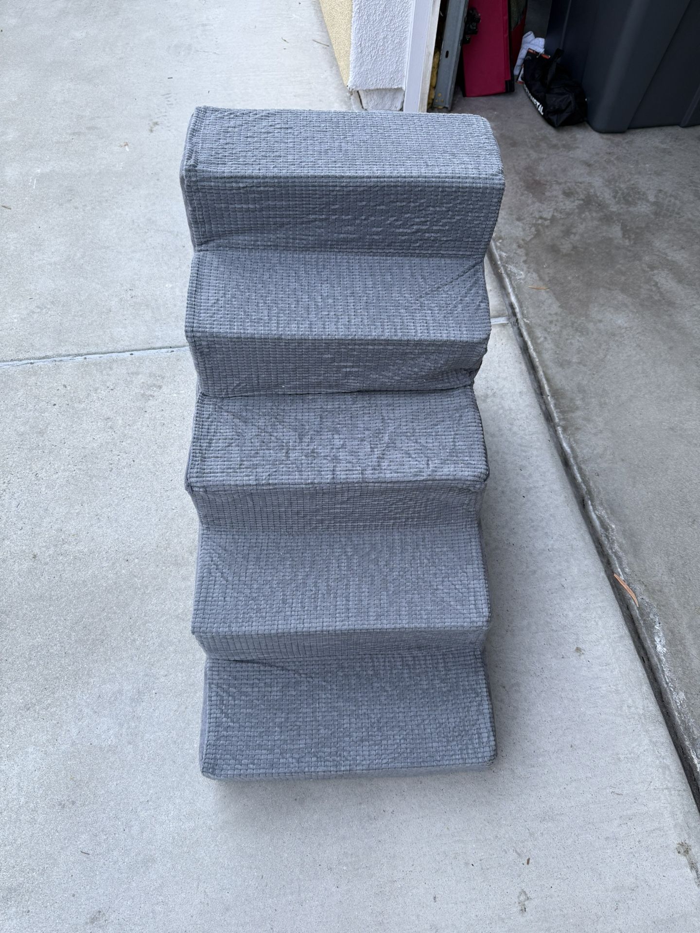 New Pet Stairs