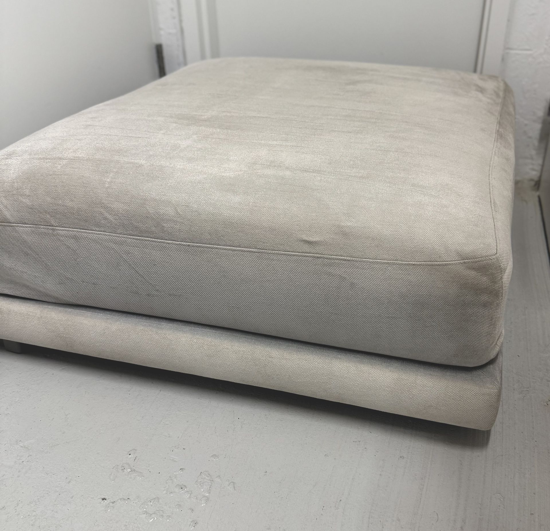 Poliform Ottoman