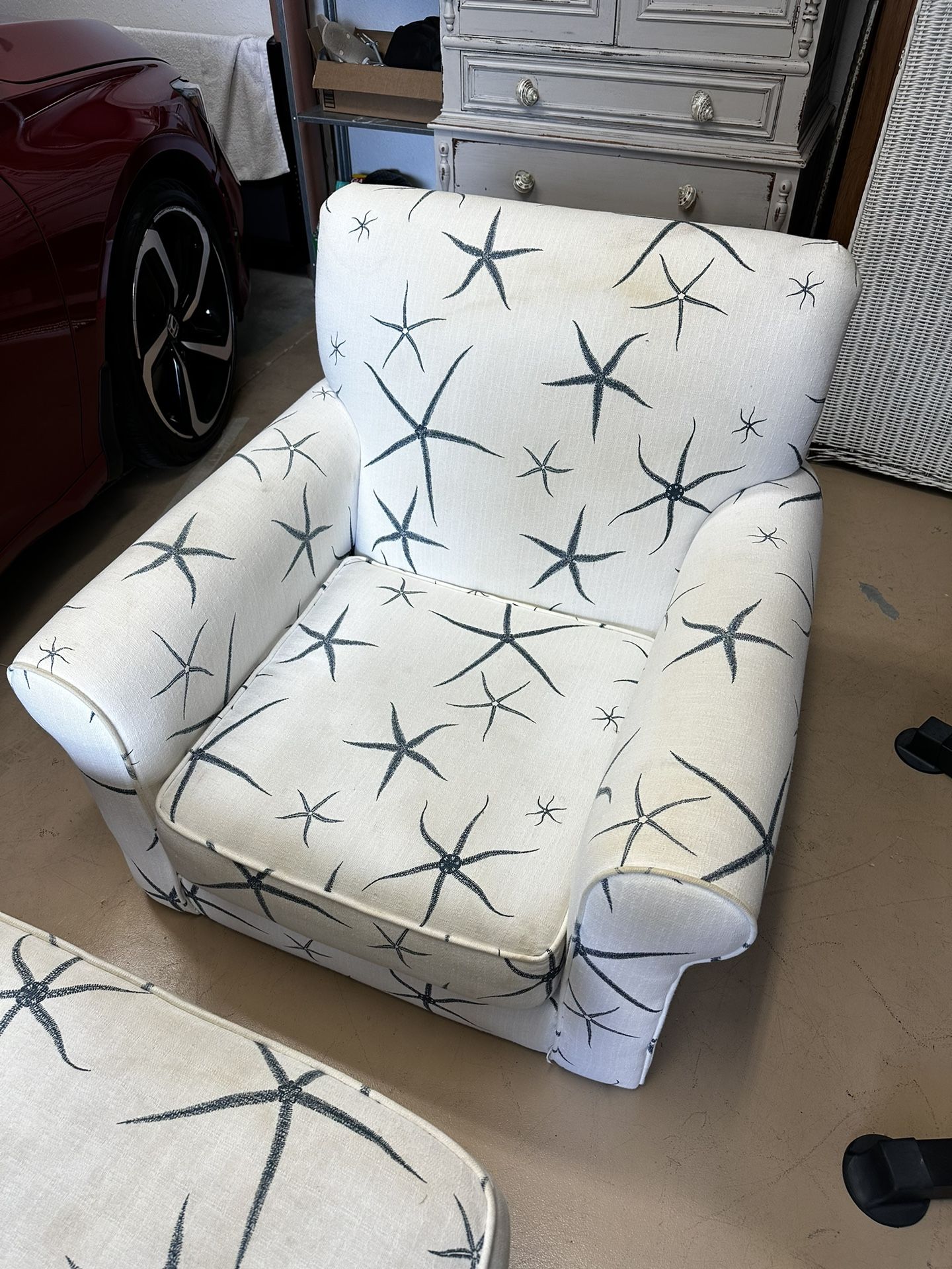 Lounge Chair With Ottoman 
