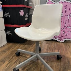 White Ikea Office Chair 