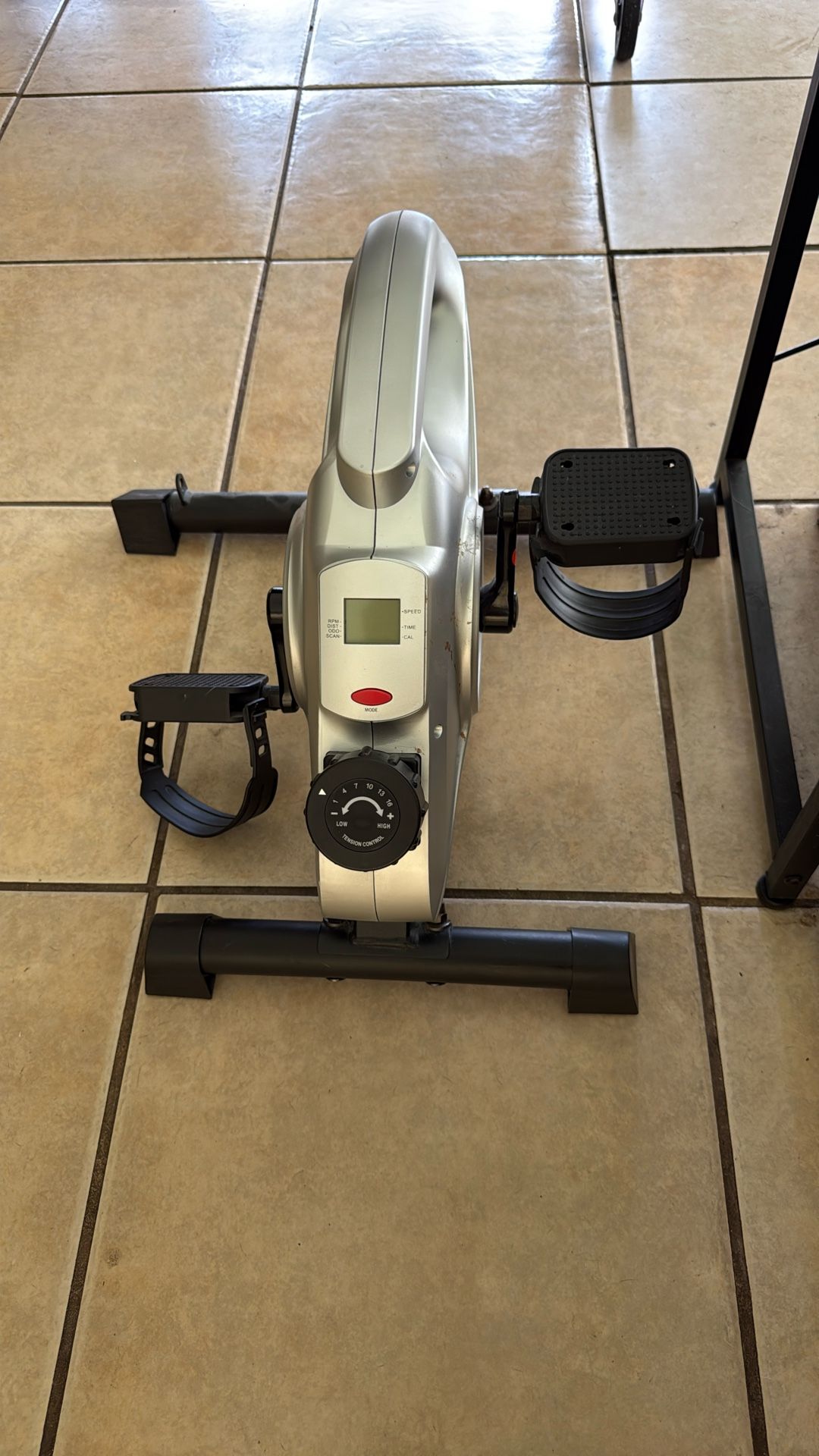 Pedal exercise machine