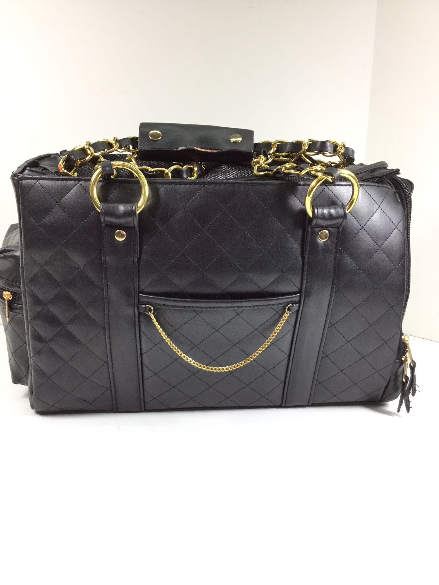 Boots and Barkley Black Quilted Pet Carrier for Sale in Kent, WA OfferUp