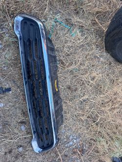 2015-2018 lower Mercedes c300 lower grill.