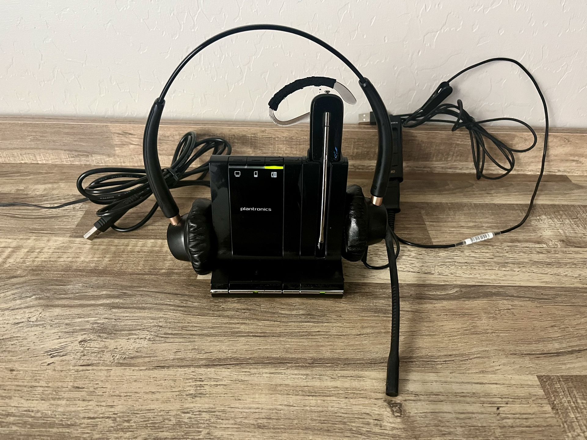Plantronics WO2 Wireless DECT Headset System - Bundle