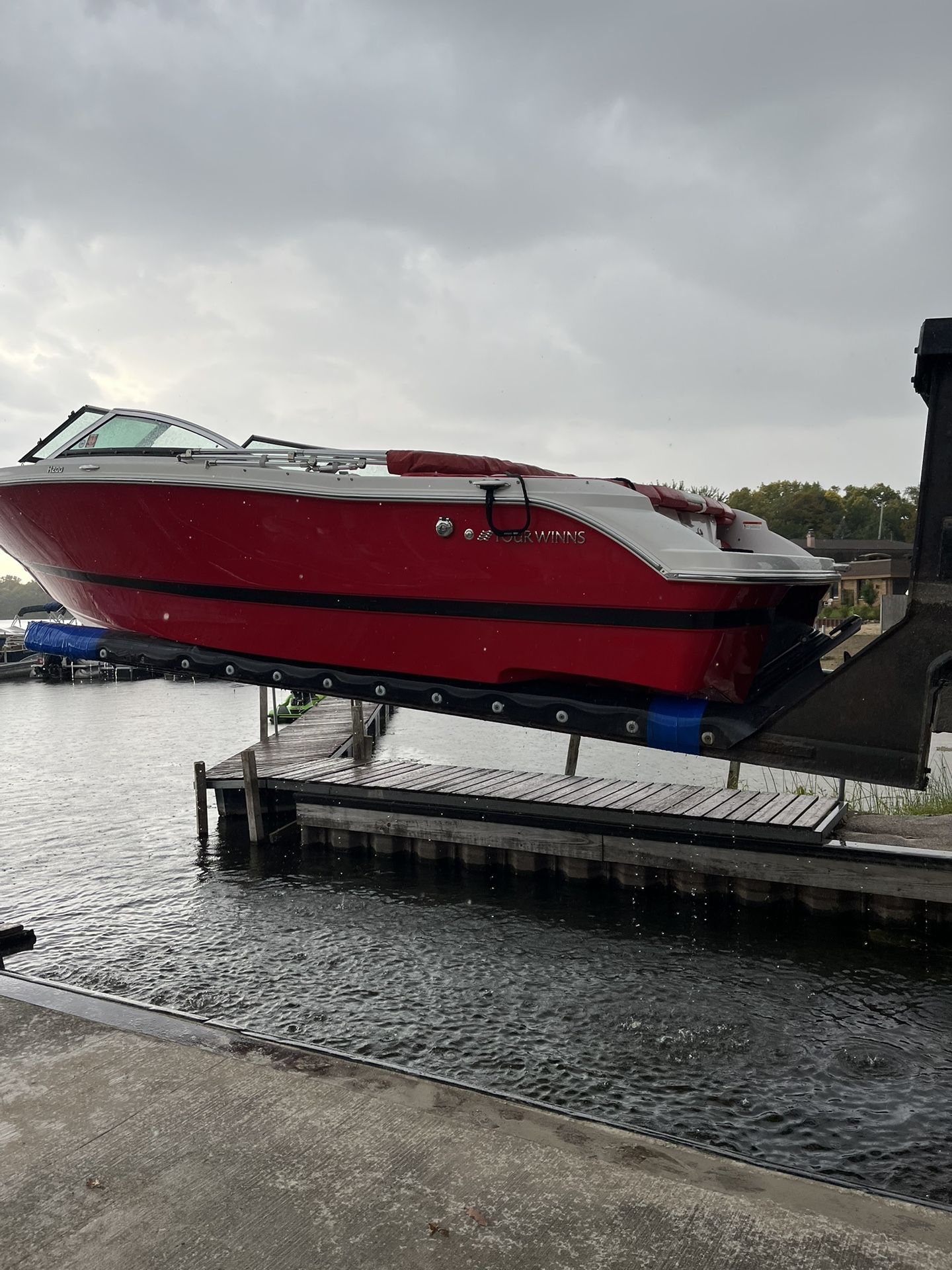 2013 Four Winns H200