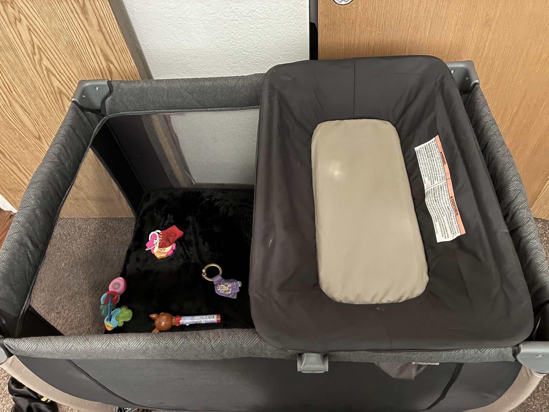 Playpen / Changing Table