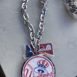NEW YORK YANKEES FAN CHAIN
