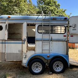 Circle J Horse Trailer - $ 2,500