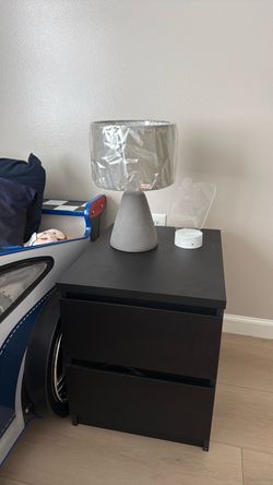 Night stand with lamp