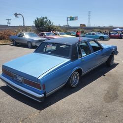 Chevy Caprice Lowrider 4dr 2 Pumps 8 Batteries Could Be A Hopper 🔥  Switch Cord Included 