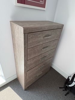 5 Drawer Dresser