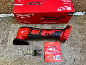 Milwaukee M18 18V Lithium-lon Cordless Oscillating MultiTool (Tool-Only)