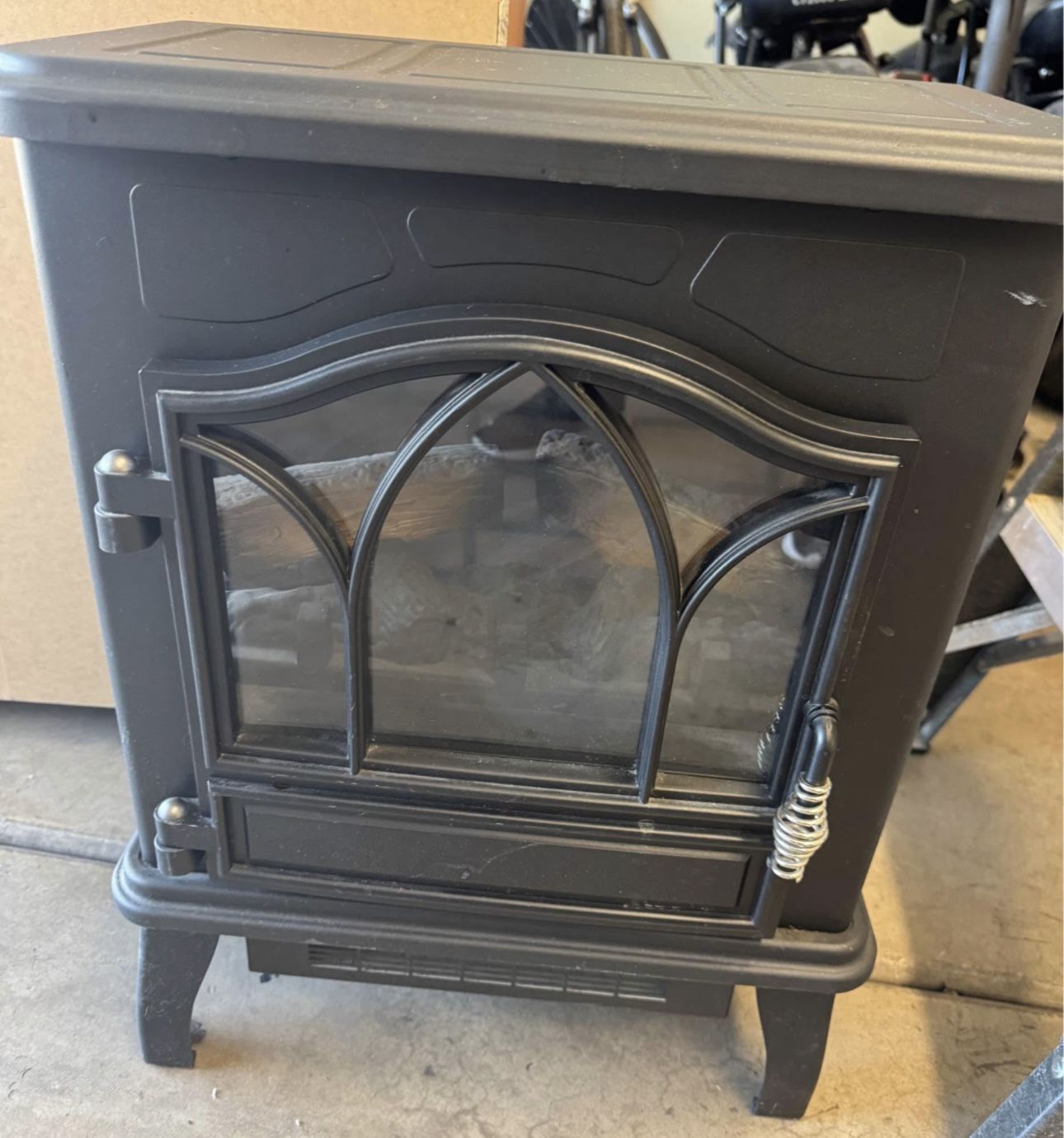 New Electric Heater $30 Gilbert And Ray rd. Check All Pics And Offers.