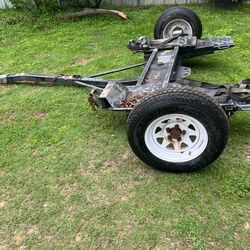 Towing dolly for cars