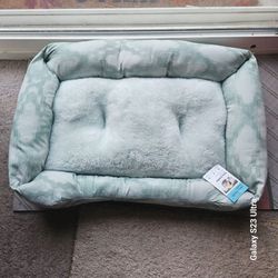 NEW!   Cozy Cuddler Pet Bed