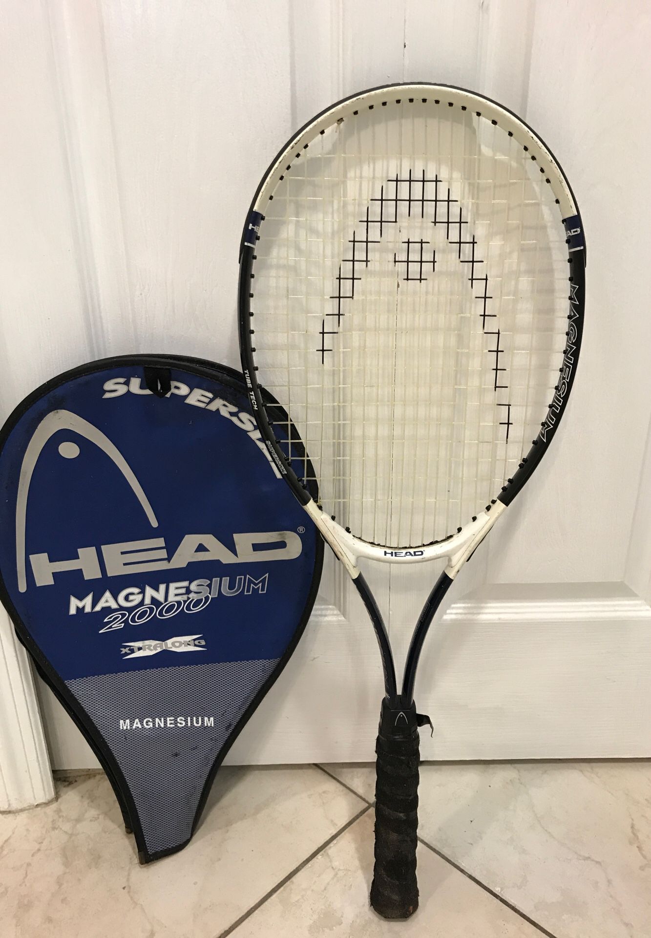 Tennis Racket (Head - Magnesium 2,000)