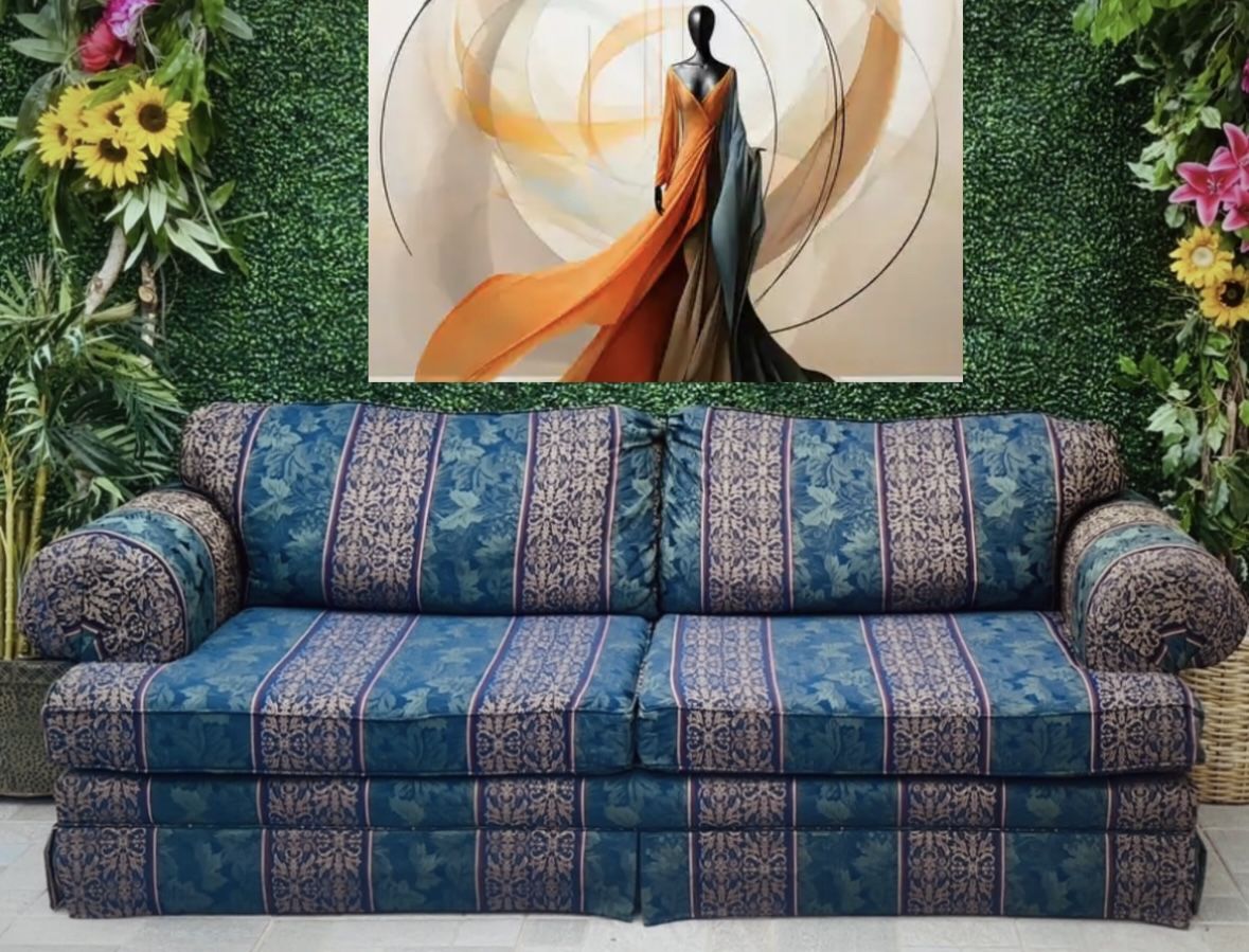 Green Multi Color Striped Couch 🛋️