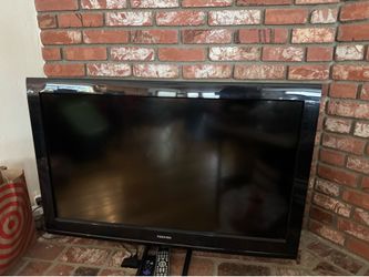 40 inch TV with Roku