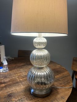 I’m Selling A Lamp