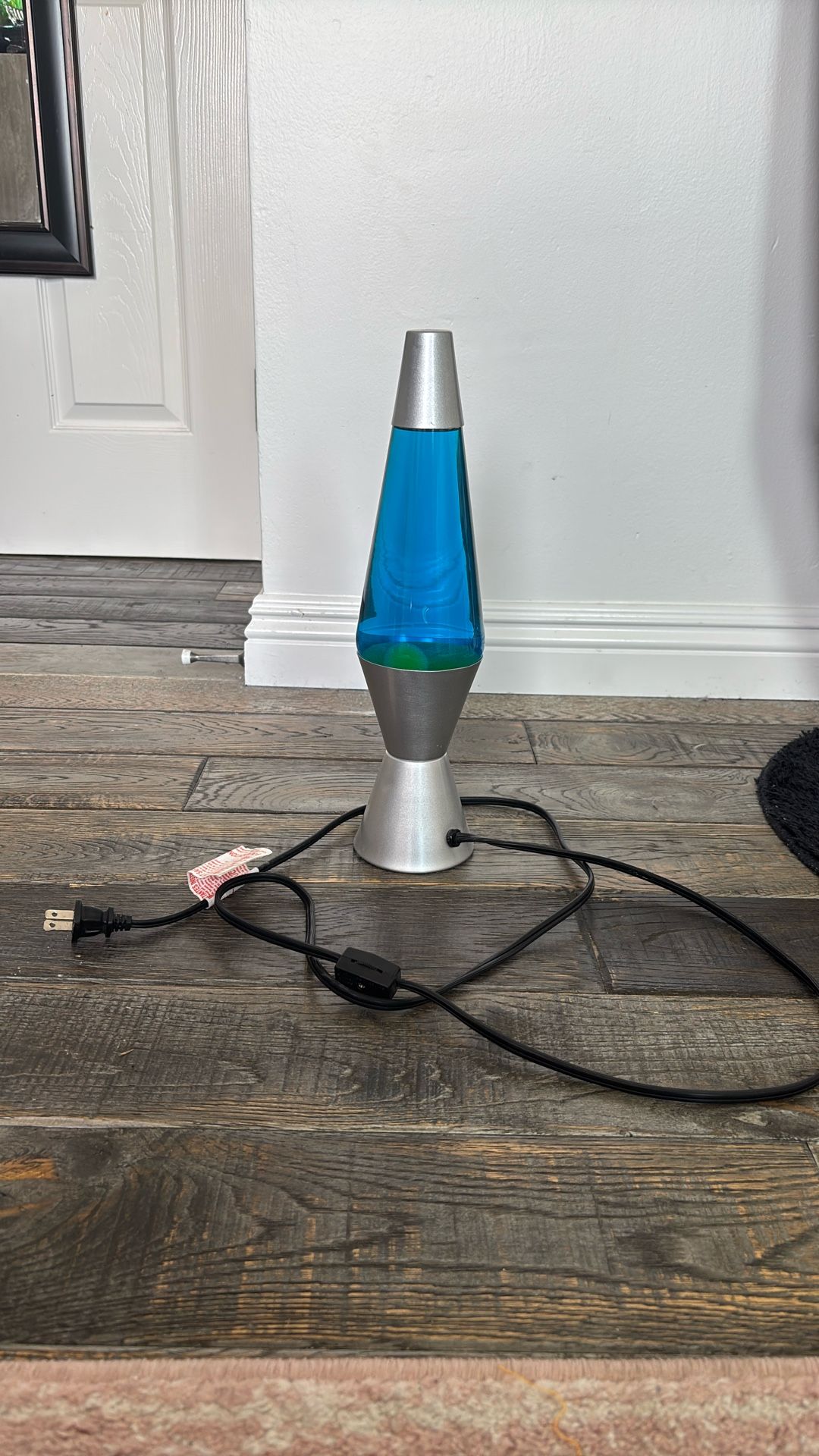 green and blue lava lamp
