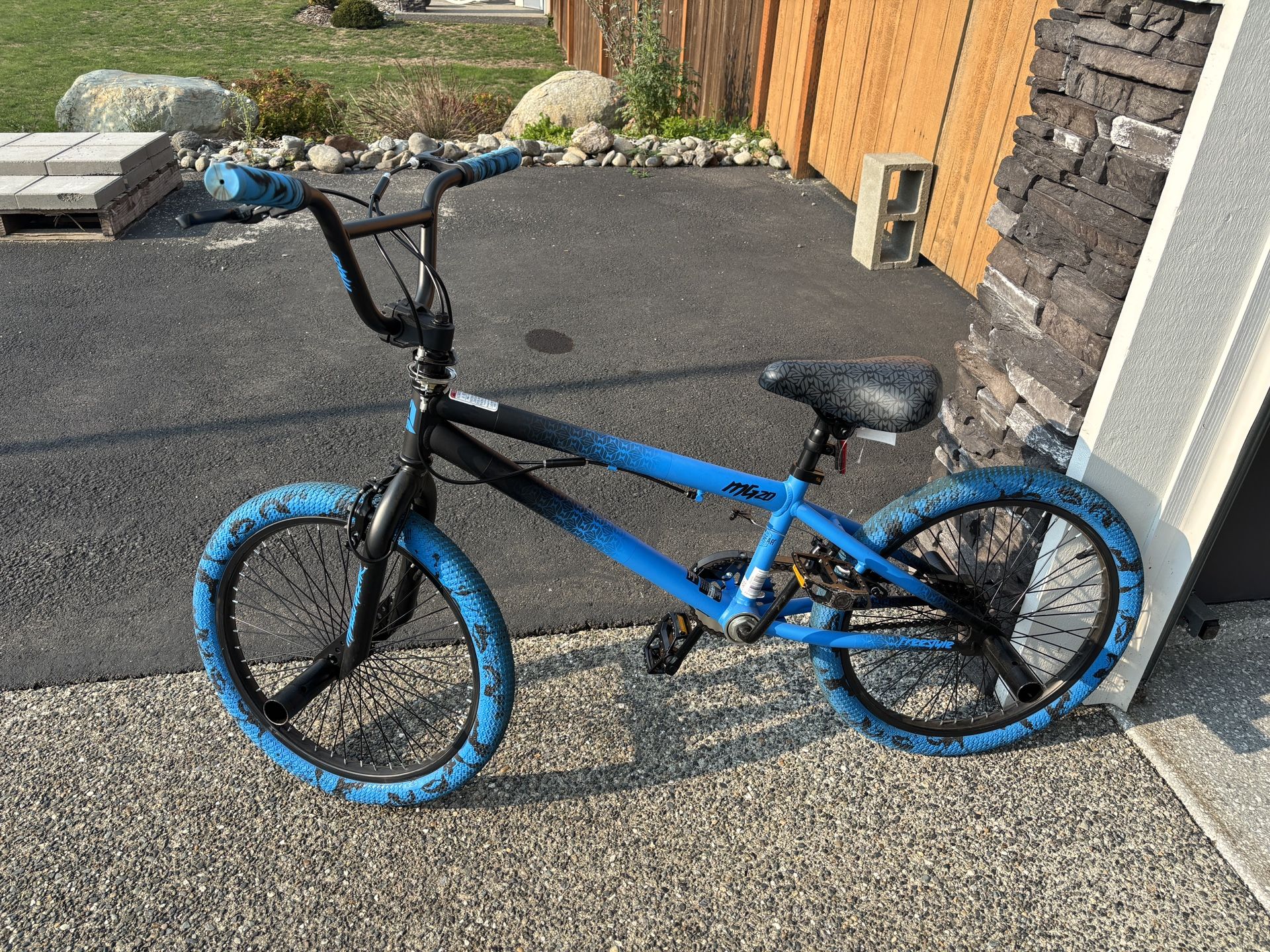 MG20 BMX Bike - Hardly Used