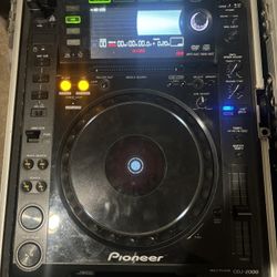 Pioneer CDJ 2000 pair 