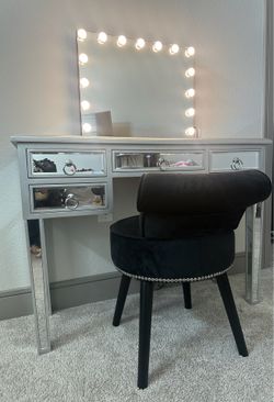 Makeup Vanity Set