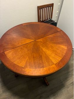 Dining table (accepting best offers)